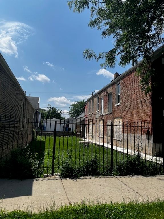 2909 W 25th Street, Chicago, IL 60623