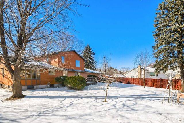 4786 Kent Way, Shoreview, MN 55126