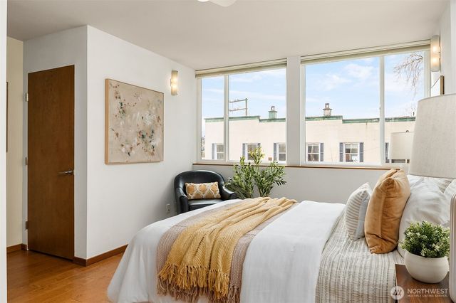 114 N 39th Street, Seattle, WA 98103