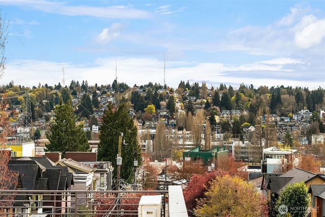 114 N 39th Street, Seattle, WA 98103