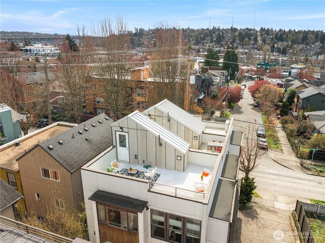 114 N 39th Street, Seattle, WA 98103