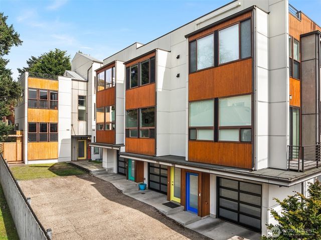 114 N 39th Street, Seattle, WA 98103