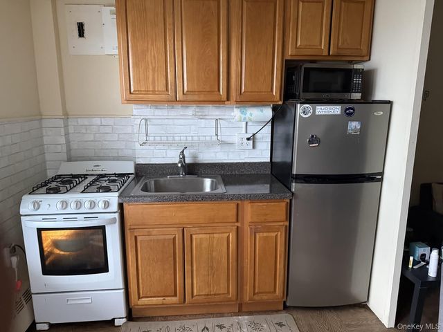98-20 62nd Drive 14N, Rego Park, NY 11374