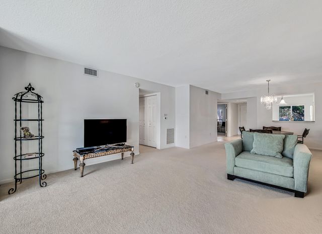 12565 Imperial Isle Drive 208, Boynton Beach, FL 33437