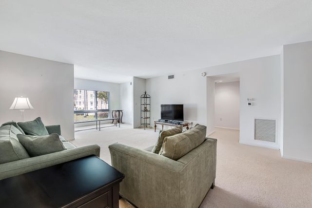 12565 Imperial Isle Drive 208, Boynton Beach, FL 33437