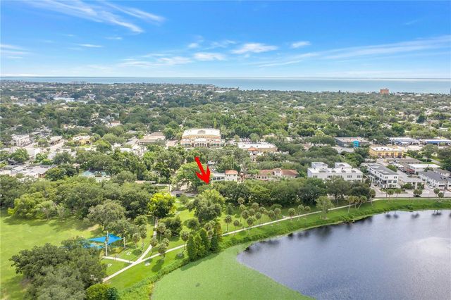 1949 5TH STREET N, St Petersburg, FL 33704