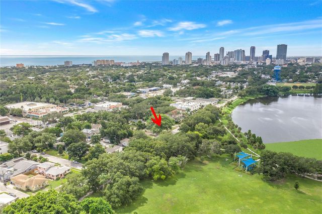1949 5TH STREET N, St Petersburg, FL 33704