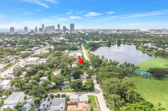 1949 5TH STREET N, St Petersburg, FL 33704