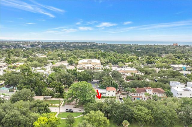 1949 5TH STREET N, St Petersburg, FL 33704