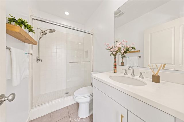 56 Bay Layrel, Irvine, CA 92618