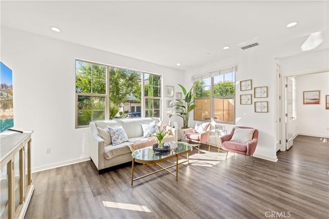 56 Bay Layrel, Irvine, CA 92618