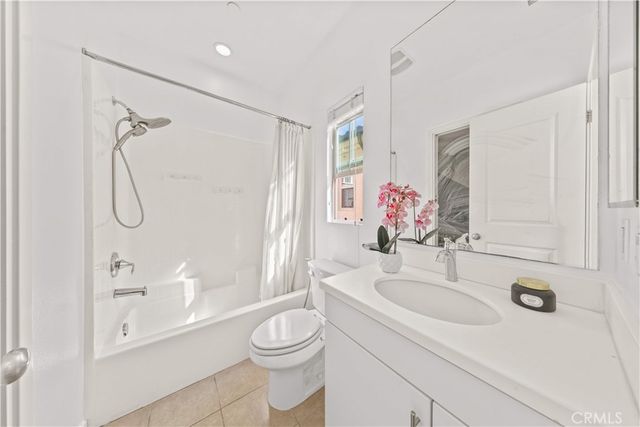 56 Bay Layrel, Irvine, CA 92618