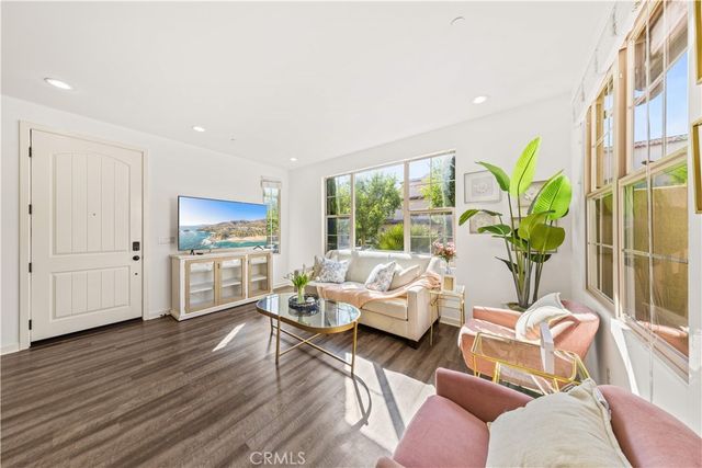56 Bay Layrel, Irvine, CA 92618
