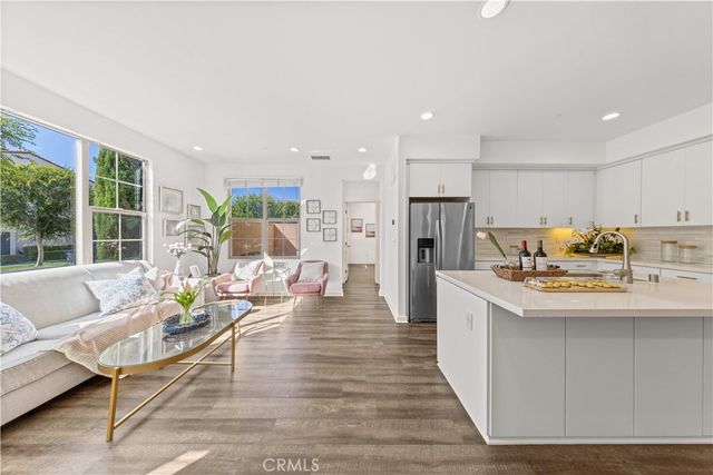 56 Bay Layrel, Irvine, CA 92618