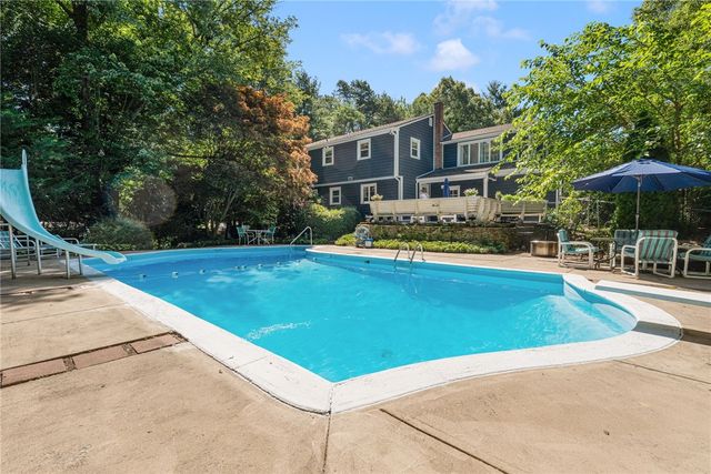 1 Gladridge Drive, East Greenwich, RI 02818