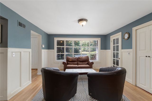 1 Gladridge Drive, East Greenwich, RI 02818