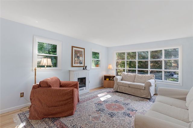 1 Gladridge Drive, East Greenwich, RI 02818