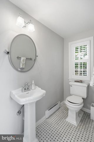 8504 LYNWOOD PL, Chevy Chase, MD 20815