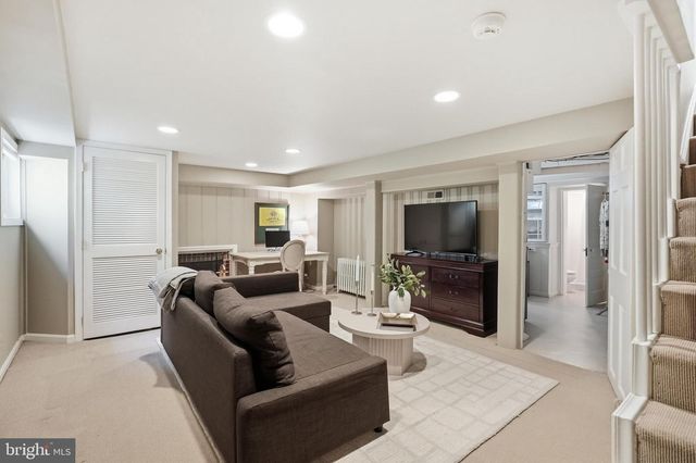 8504 LYNWOOD PL, Chevy Chase, MD 20815