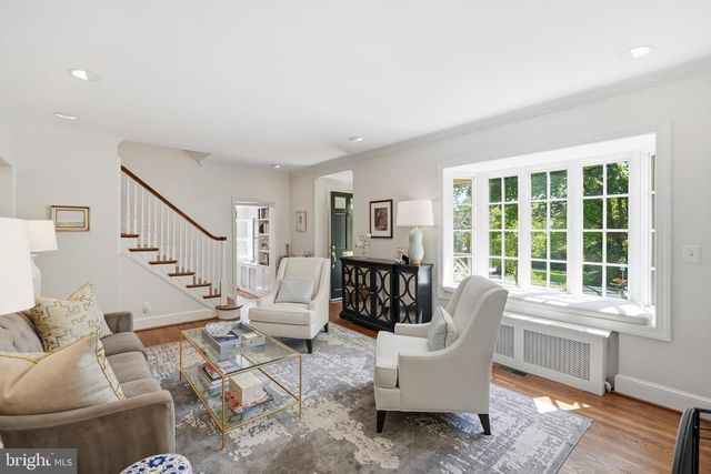 8504 LYNWOOD PL, Chevy Chase, MD 20815