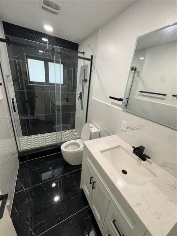 19530 SW 210th St, Miami, FL 33187