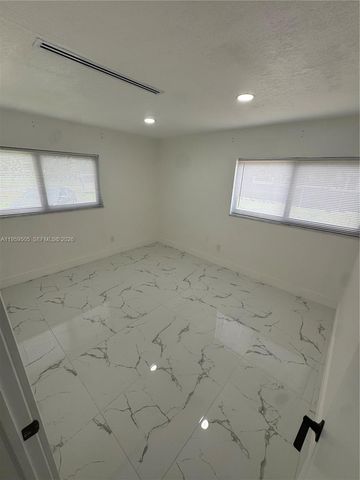 19530 SW 210th St, Miami, FL 33187