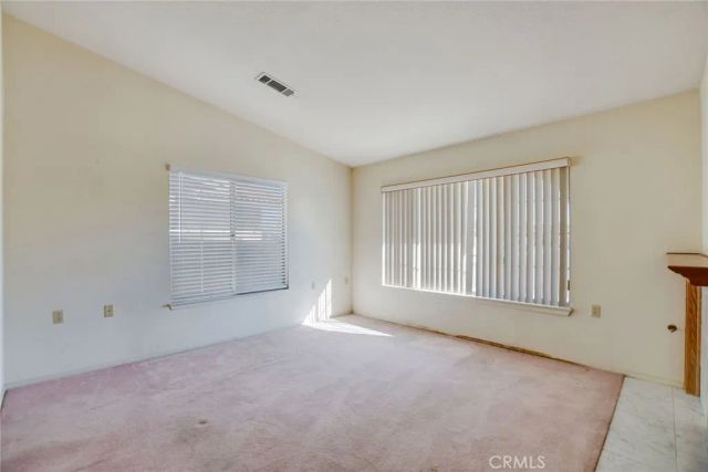 15920 Foxwood, Victorville, CA 92395