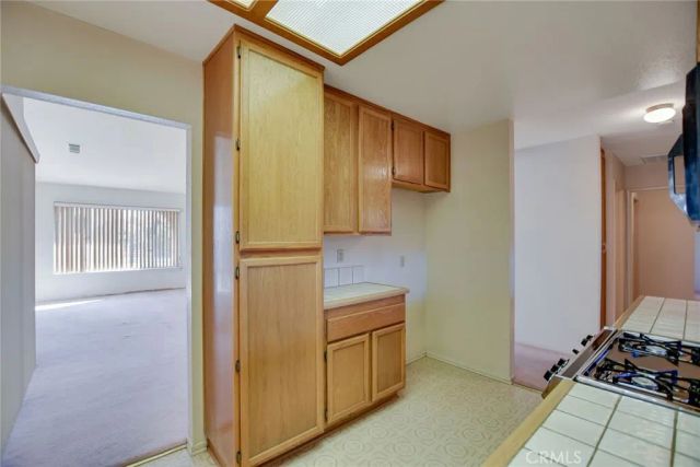 15920 Foxwood, Victorville, CA 92395