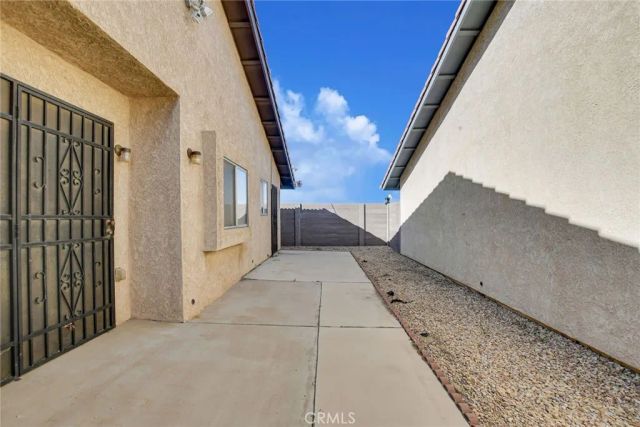 15920 Foxwood, Victorville, CA 92395
