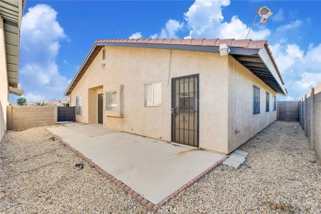 15920 Foxwood, Victorville, CA 92395