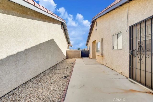15920 Foxwood, Victorville, CA 92395