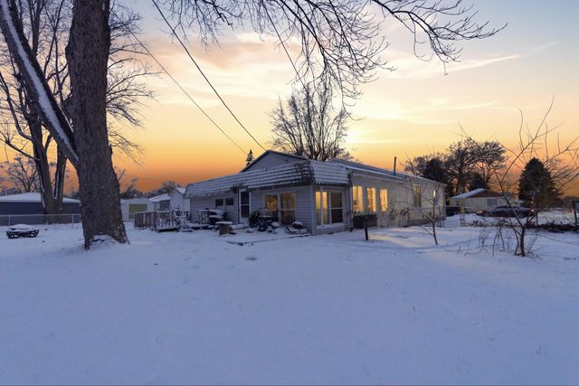 2901 New York Street, Lake Station, IN 46405