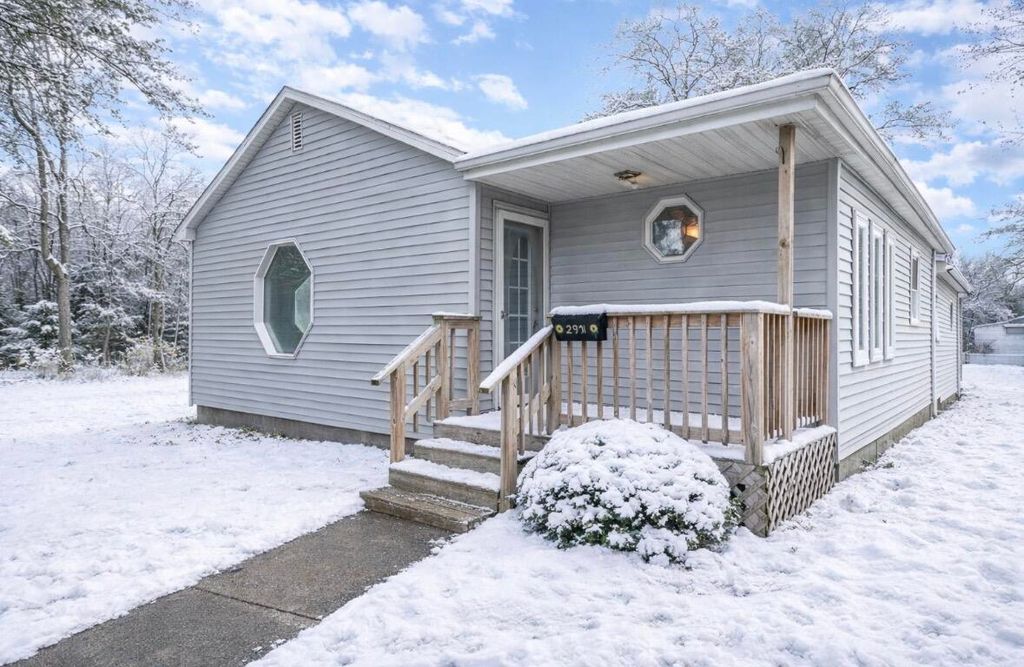 2901 New York Street, Lake Station, IN 46405