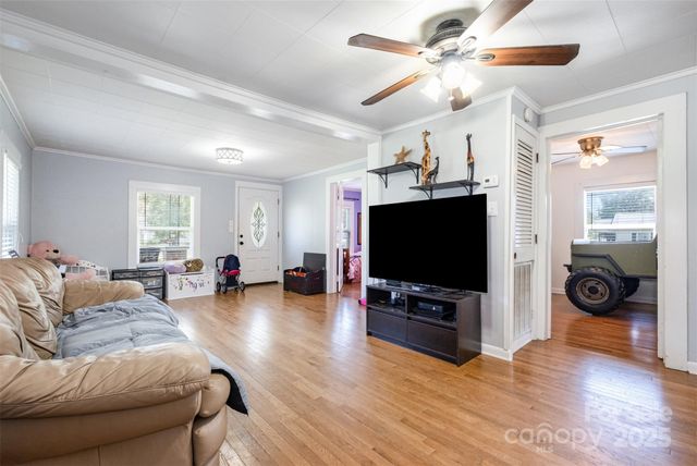 811 Cleveland Avenue, Grover, NC 28073