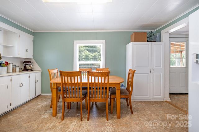811 Cleveland Avenue, Grover, NC 28073