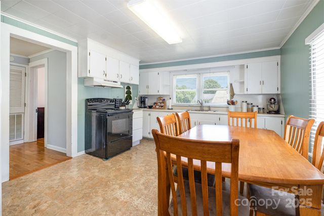 811 Cleveland Avenue, Grover, NC 28073