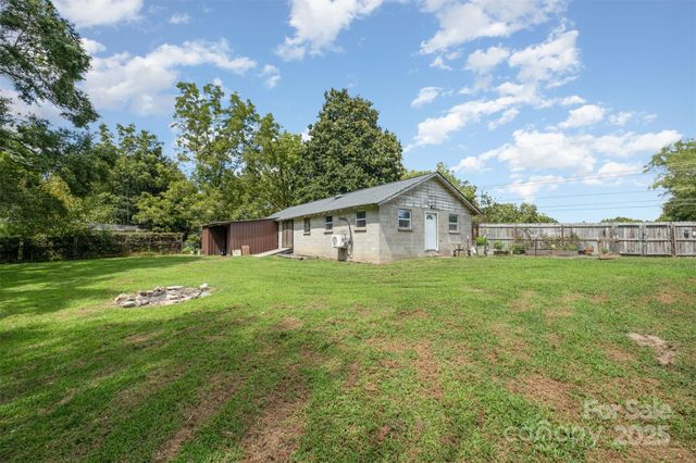 811 Cleveland Avenue, Grover, NC 28073