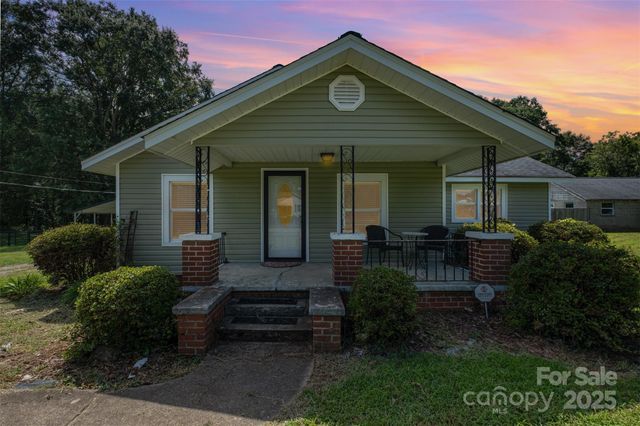 811 Cleveland Avenue, Grover, NC 28073