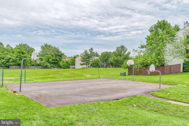 3018 MCMASTER CT, Herndon, VA 20171