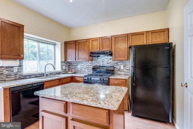 3018 MCMASTER CT, Herndon, VA 20171