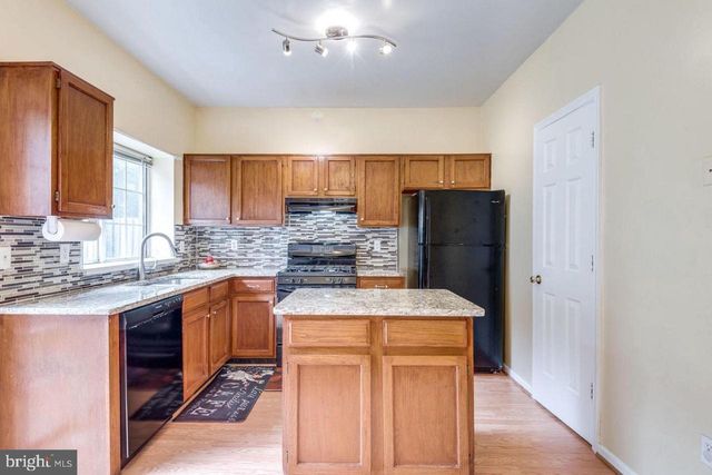 3018 MCMASTER CT, Herndon, VA 20171