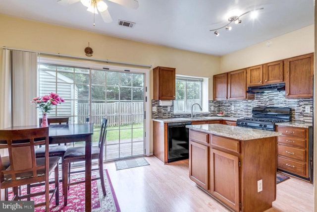 3018 MCMASTER CT, Herndon, VA 20171