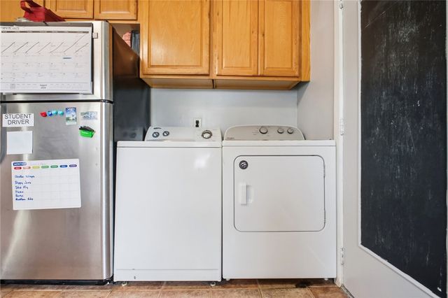 106 Corlington Drive, Springfield, OH 45506