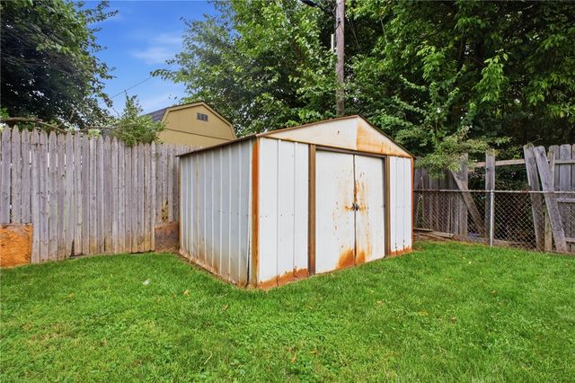 106 Corlington Drive, Springfield, OH 45506