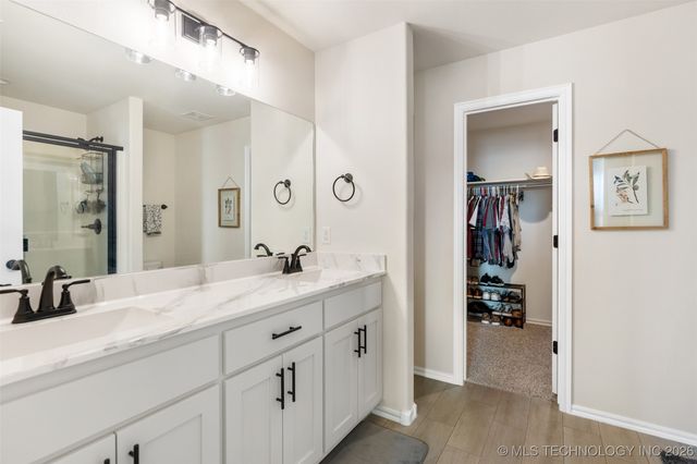 8986 E 163rd Street S, Bixby, OK 74008