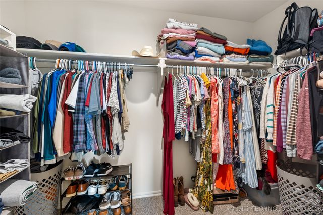 8986 E 163rd Street S, Bixby, OK 74008