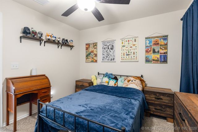 8986 E 163rd Street S, Bixby, OK 74008