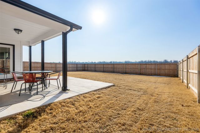 8986 E 163rd Street S, Bixby, OK 74008