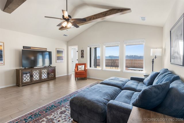 8986 E 163rd Street S, Bixby, OK 74008