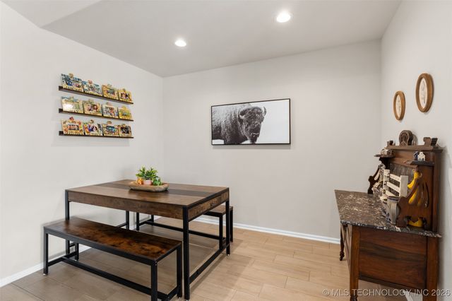 8986 E 163rd Street S, Bixby, OK 74008